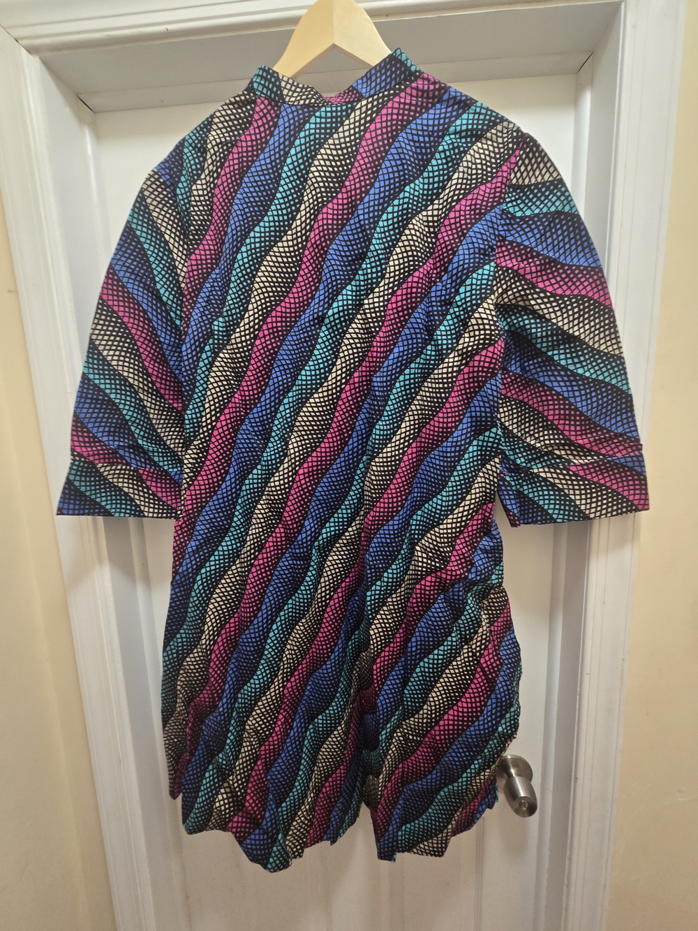 Multicolor Wave-Print Midi Dress - Vibrant Teal, Blue & Pink - Picture 2 of 4
